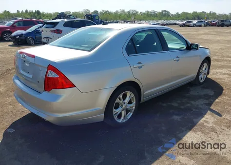 2012 Ford Fusion Se z USA, uszkodzony, nr VIN 3FAHP0HA2CR284625